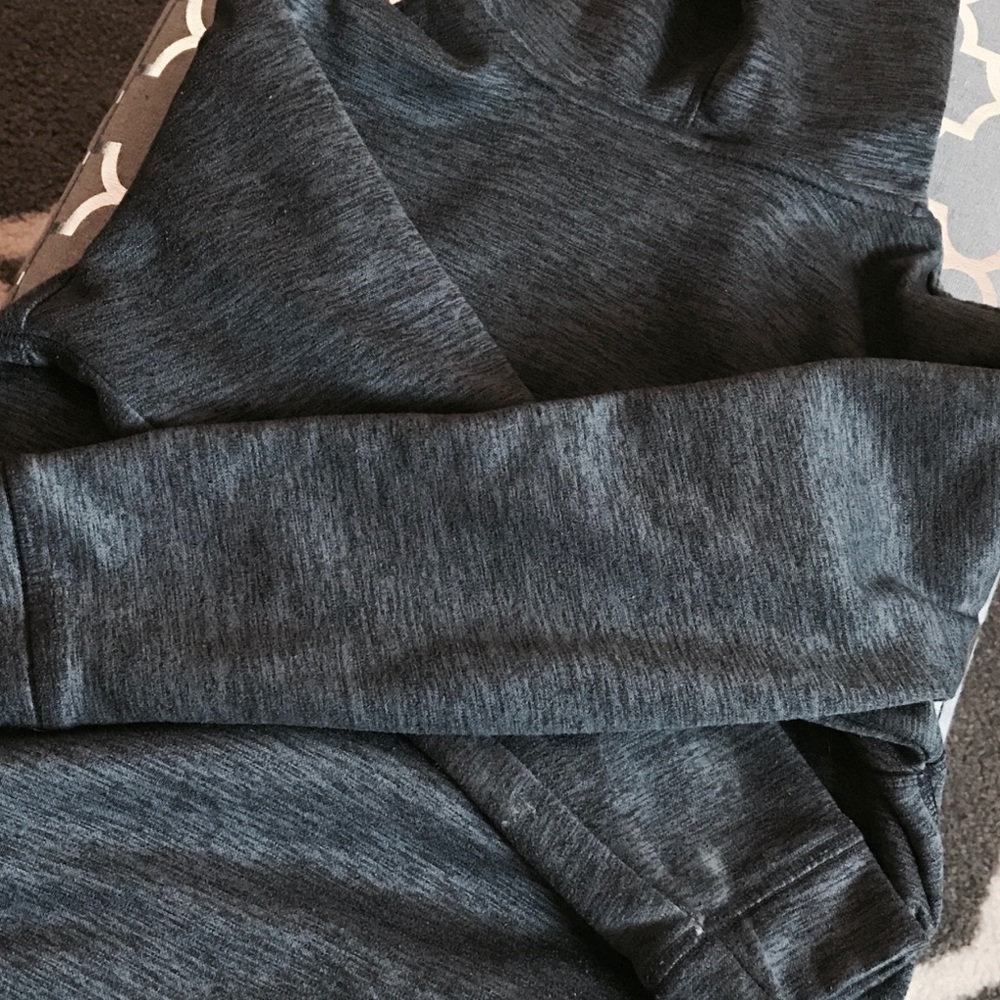 BOYS SIZE 8 HOODIE